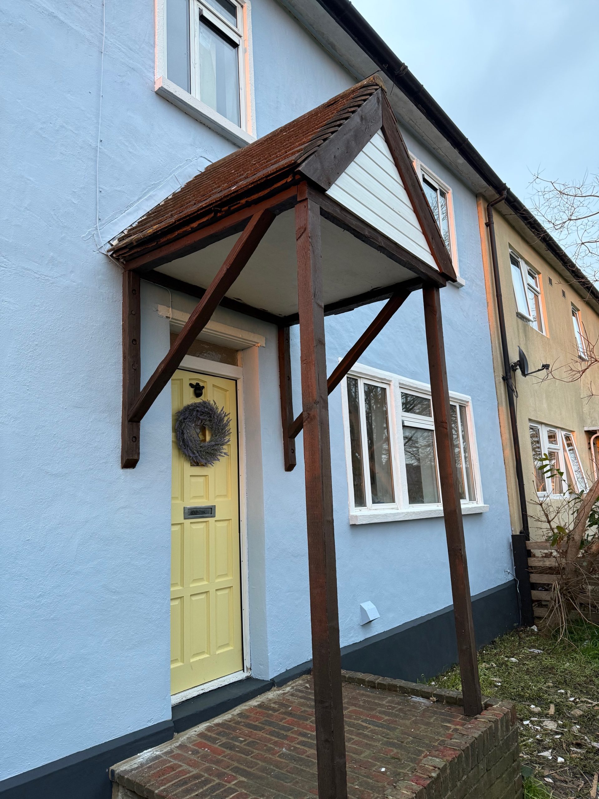exterior painting cost in Essex – detached house 3–4 bed